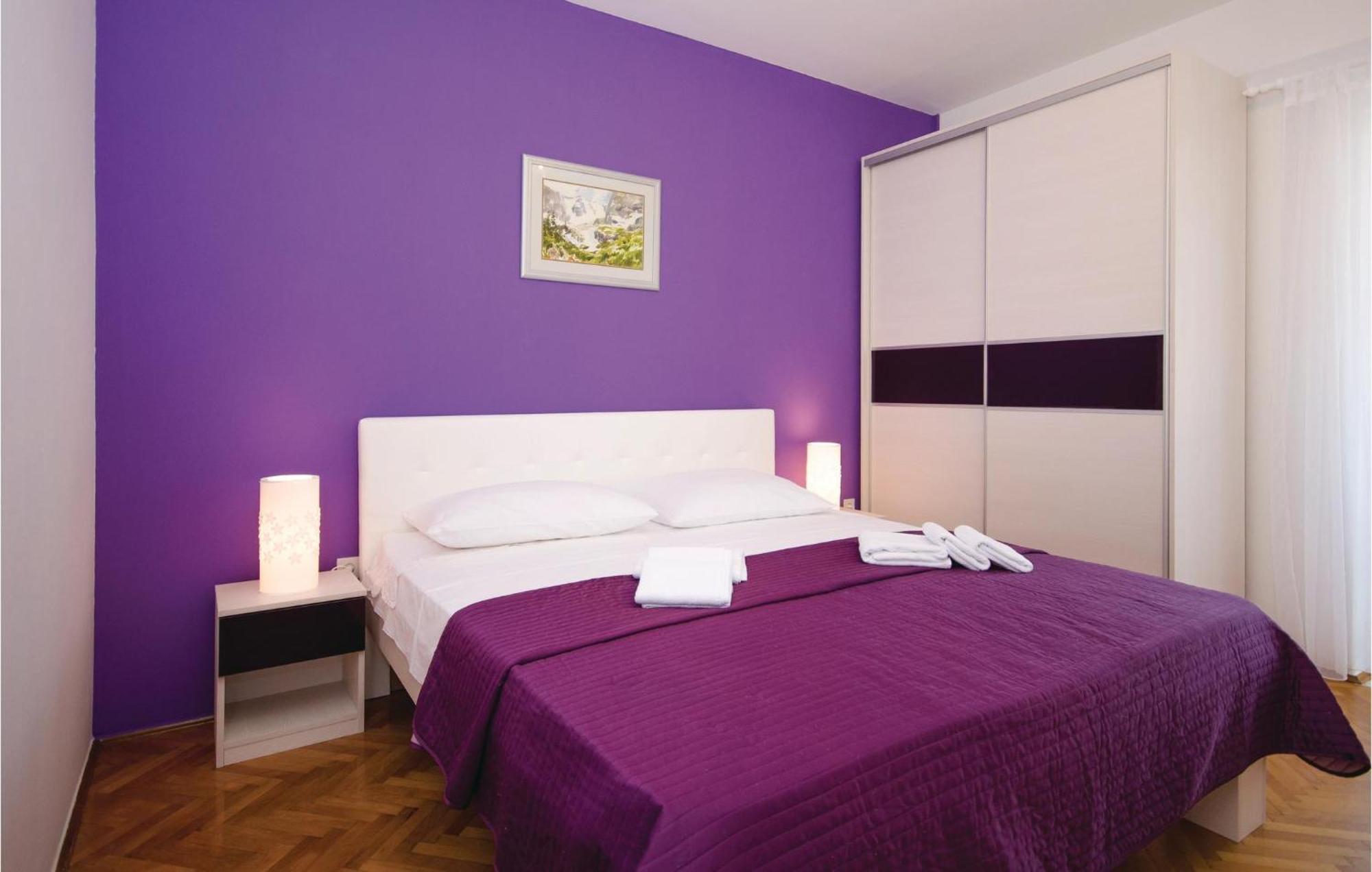 Amazing Apartment In Kastel Stafilic With Jacuzzi Kaštela Exterior foto